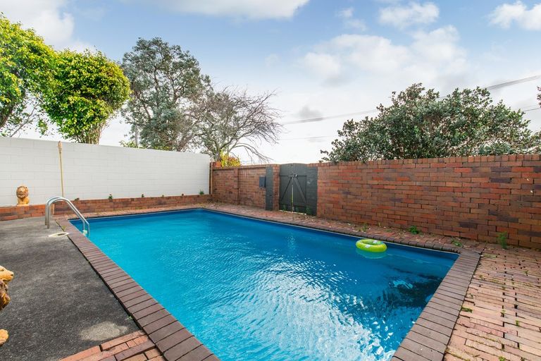 Photo of property in 269 St Johns Road, Saint Johns, Auckland, 1072
