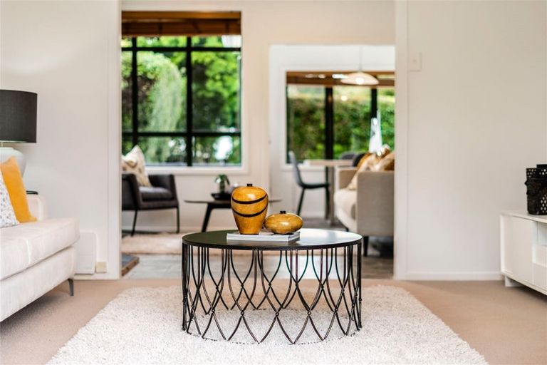 Photo of property in 21 Macnay Way, Murrays Bay, Auckland, 0630