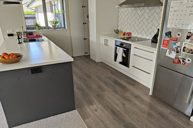 Photo of property in 8 Churchill Drive, Rangiora, 7400