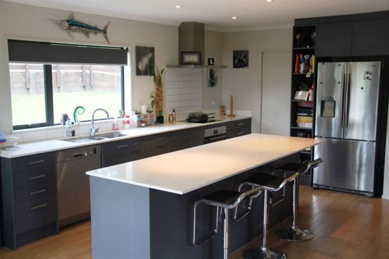 Photo of property in 105 Judge Richardson Drive, Opaheke, Papakura, 2584