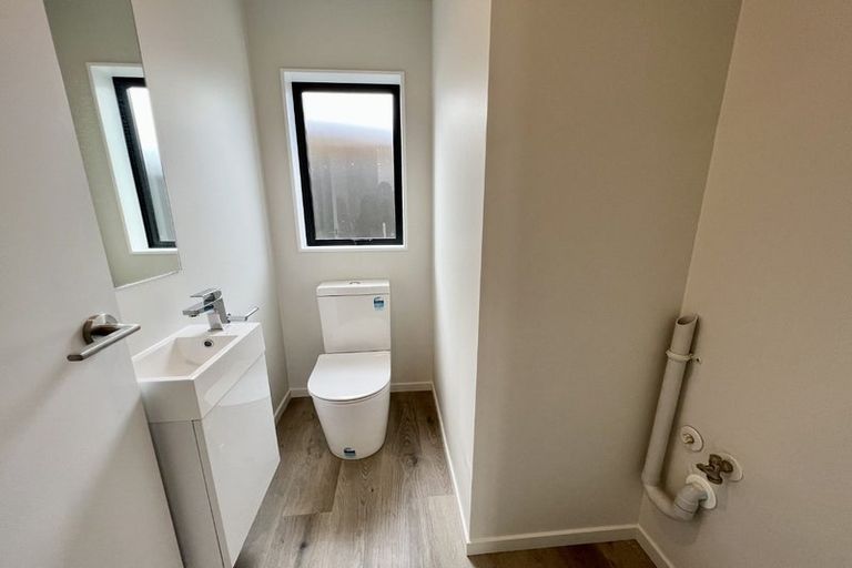 Photo of property in 2/26 Pah Road, Papatoetoe, Auckland, 2025