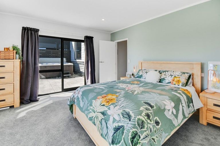 Photo of property in 12 Mareretu Avenue, Patumahoe, Pukekohe, 2679