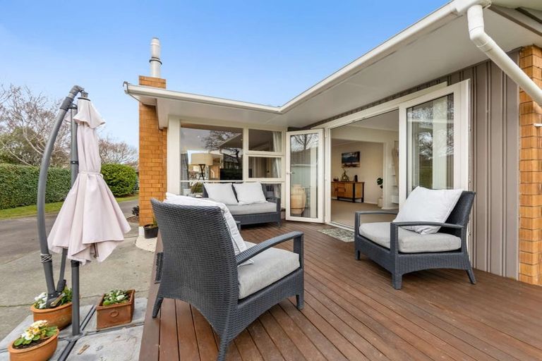 Photo of property in 14 Glenavon Place, Ilam, Christchurch, 8041