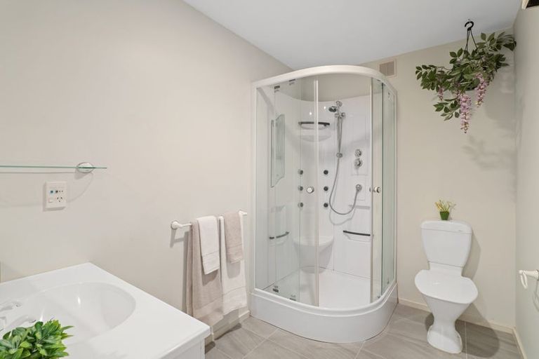 Photo of property in 1/21 Overdale Drive, Cashmere, Christchurch, 8022