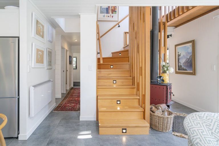 Photo of property in 6 Endeavour Place, Cooks Beach, Whitianga, 3591