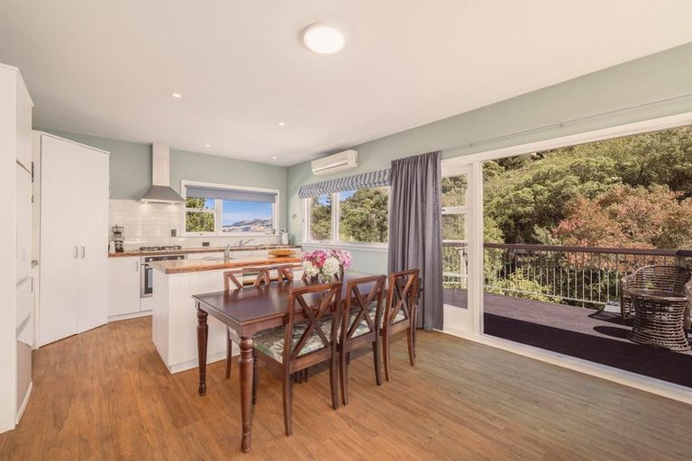 Photo of property in 17 Brenchley Road, Lyttelton, 8082