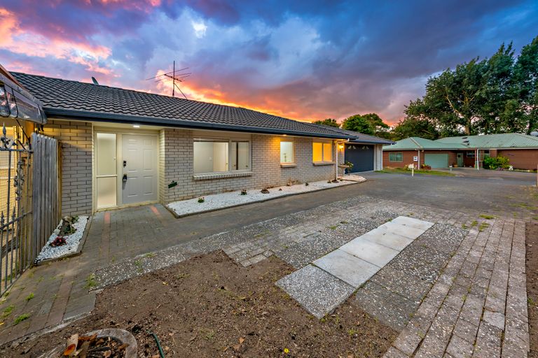 Photo of property in 31 Muirfield Street, Wattle Downs, Auckland, 2103
