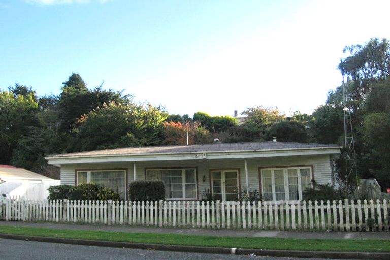 Photo of property in 22 Field Street, Silverstream, Upper Hutt, 5019