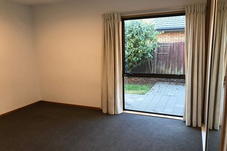 Photo of property in 6/4 Broadbent Street, Riccarton, Christchurch, 8041