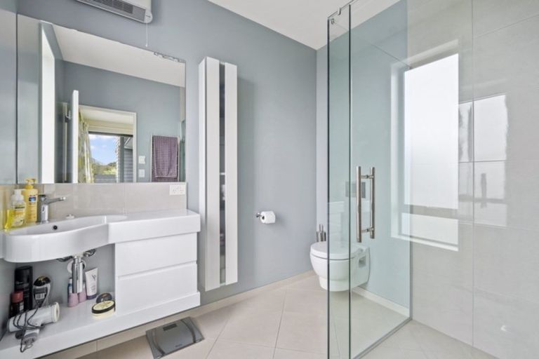 Photo of property in 1 Hardie Place, Albert Town, Wanaka, 9305