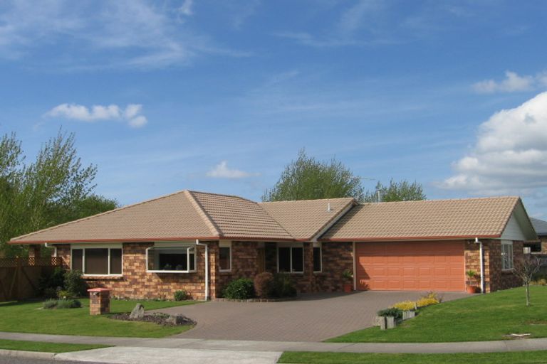 Photo of property in 25 Mccahon Drive, Pukehangi, Rotorua, 3015