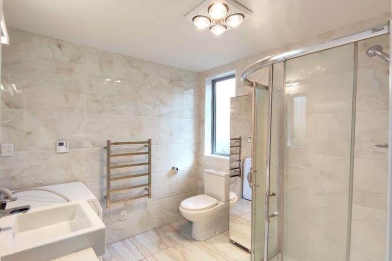 Photo of property in 56 Harrowglen Drive, Northcross, Auckland, 0630