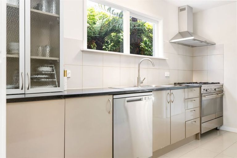 Photo of property in 1/89c Fendalton Road, Fendalton, Christchurch, 8014