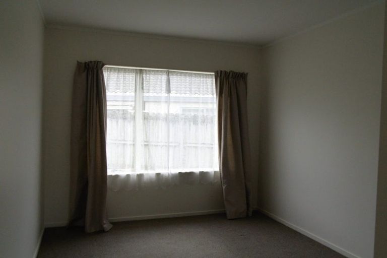 Photo of property in 8 Waylen Place, Burswood, Auckland, 2013