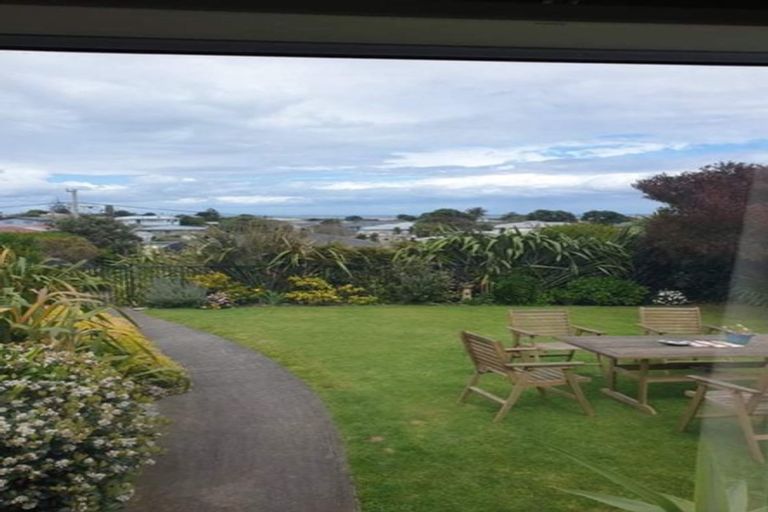 Photo of property in 19 Waitote Street, Castlecliff, Whanganui, 4501