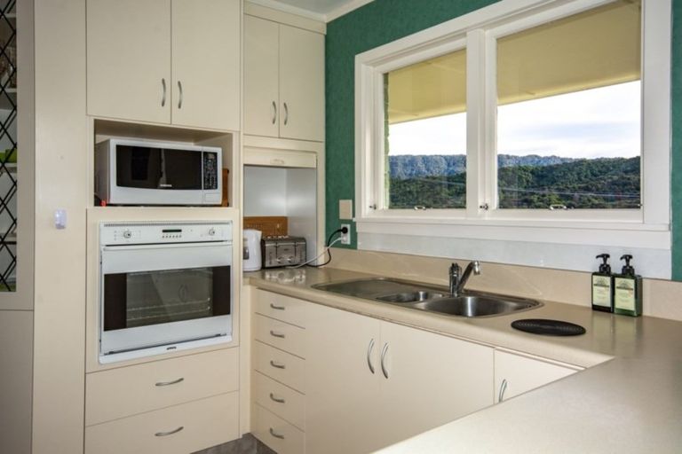 Photo of property in 101 Milton Terrace, Picton, 7220