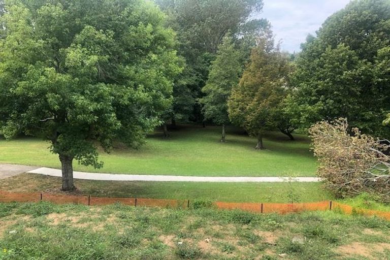 Photo of property in 14a Thames Street, Welbourn, New Plymouth, 4310