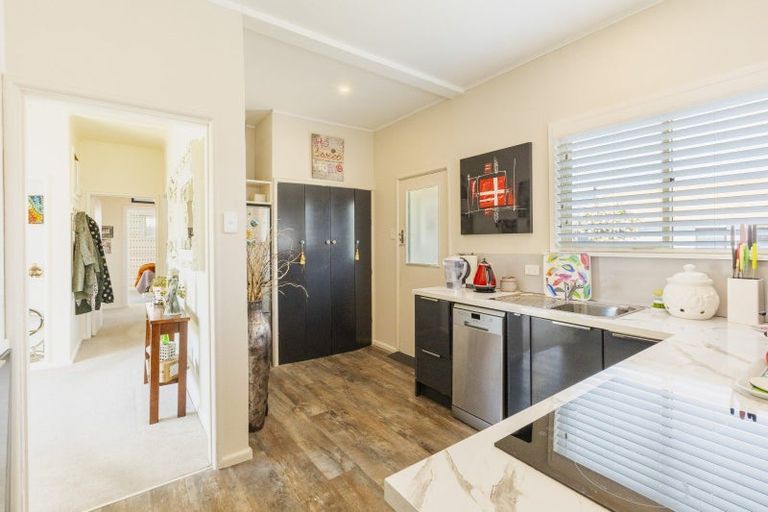 Photo of property in 1/6 Sanders Avenue, Marewa, Napier, 4110