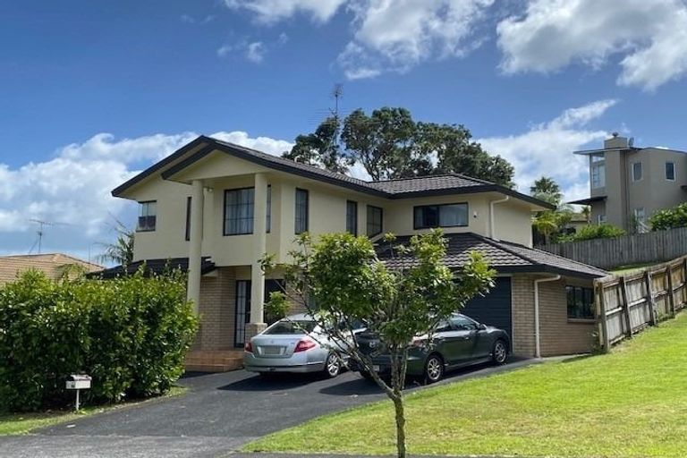 Photo of property in 10 Landvale Court, Browns Bay, Auckland, 0630
