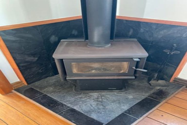 Photo of property in 19 Toi Street, Otaki Beach, Otaki, 5512