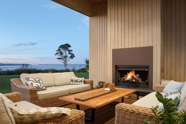 Photo of property in 37 Pahoia Beach Road, Whakamarama, Tauranga, 3172