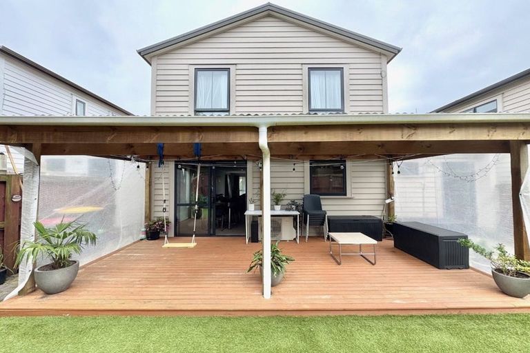 Photo of property in 64 Kaimoana Street, Weymouth, Auckland, 2103