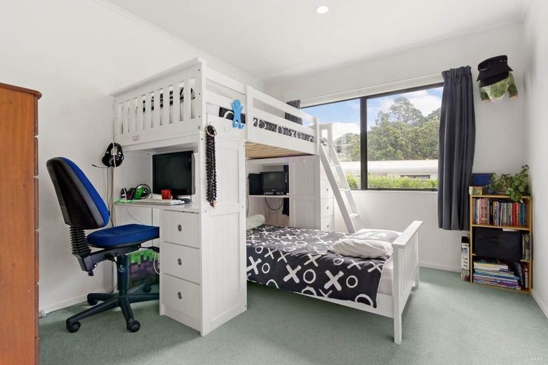 Photo of property in 52a Woodside Road, Massey, Auckland, 0614