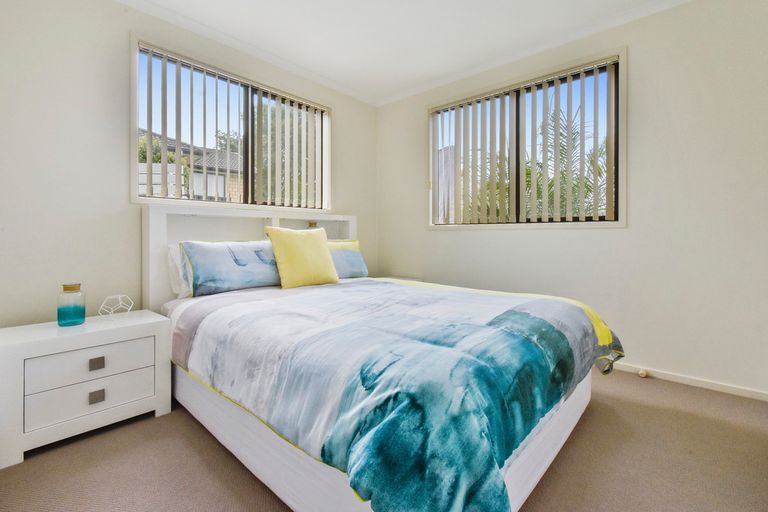 Photo of property in 6 Mcgowan Rise, Tuakau, 2121