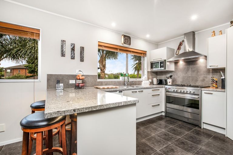 Photo of property in 22b Wairere Road, The Gardens, Auckland, 2105