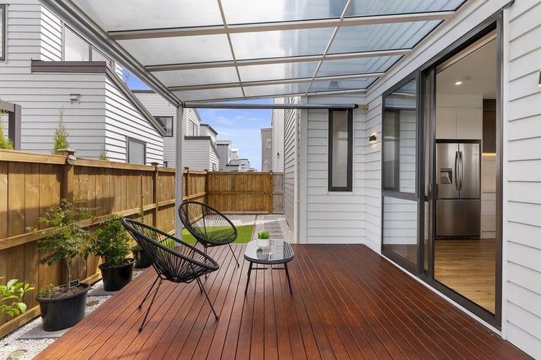 Photo of property in 2 Tumu Road, Papakura, 2110