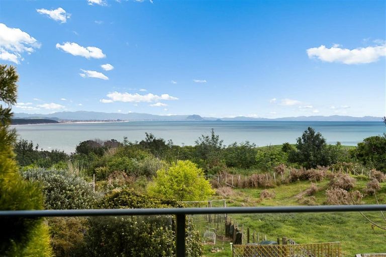 Photo of property in 33 Ngaparaoa Drive, Maketu, Te Puke, 3189