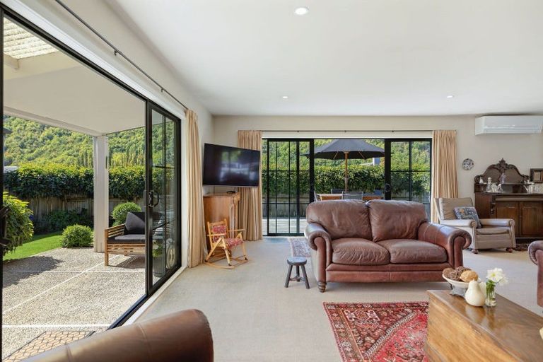 Photo of property in 4 Innes Place, Arrowtown, 9302