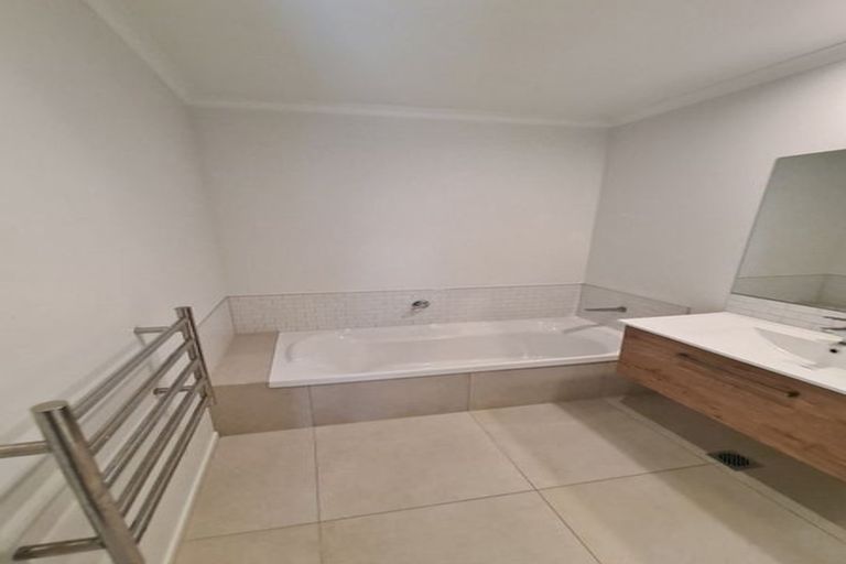 Photo of property in 53 Te Ranga Memorial Drive, Pyes Pa, Tauranga, 3112