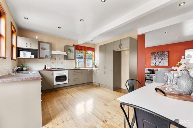 Photo of property in 11 Wheatley Street, Naenae, Lower Hutt, 5011