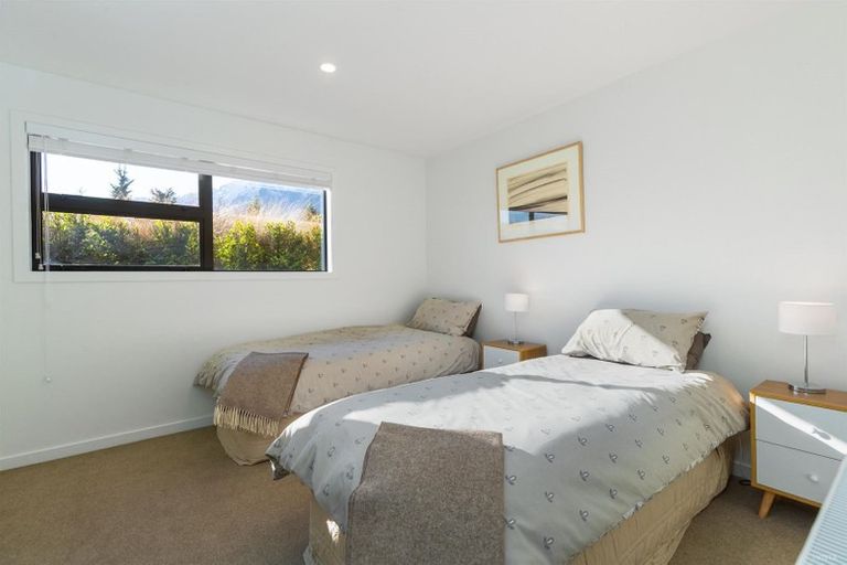 Photo of property in 5 Hackett Road, Jacks Point, Queenstown, 9371