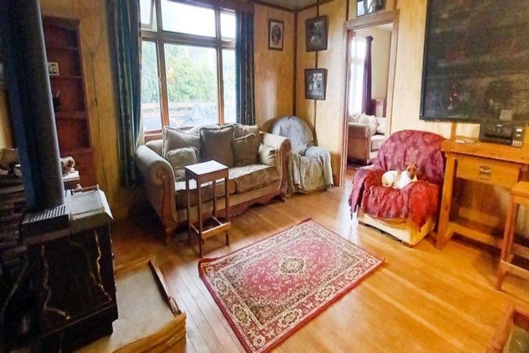 Photo of property in 17 Settlement Road, Papatotara, Tuatapere, 9691