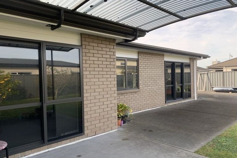 Photo of property in 6 Lindis Place, Poraiti, Napier, 4112
