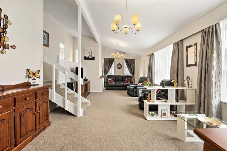 Photo of property in 5 Caesars Place, Churton Park, Wellington, 6037