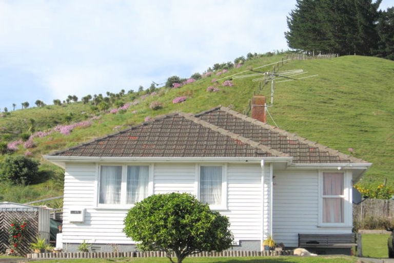 Photo of property in 33 Cambridge Terrace, Kaiti, Gisborne, 4010