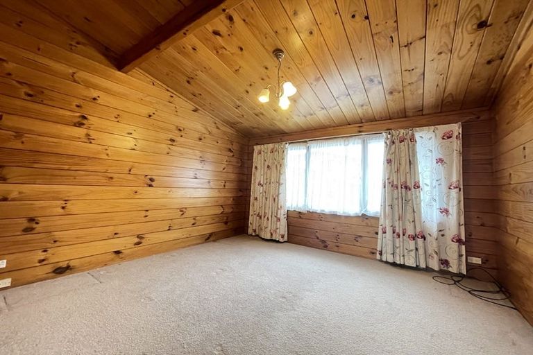 Photo of property in 15a Cambric Place, Botany Downs, Auckland, 2010