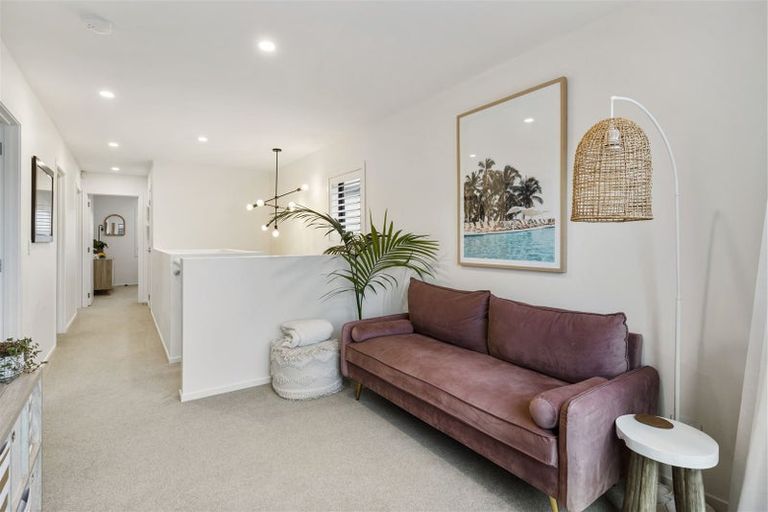 Photo of property in 10 Sioux Road, Hobsonville, Auckland, 0616