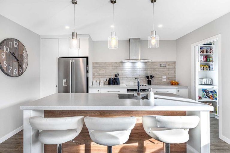 Photo of property in 28 Monarch Drive, Ashhurst, 4810