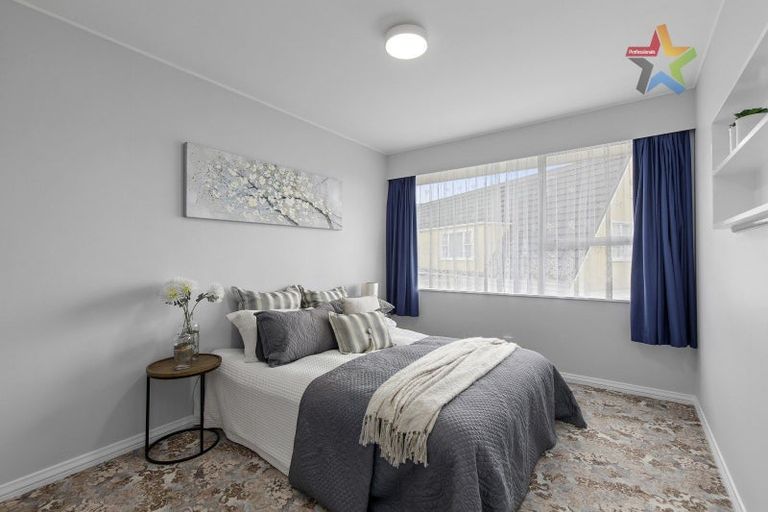 Photo of property in 3 Earlston Grove, Avalon, Lower Hutt, 5011