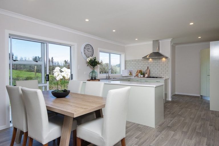 Photo of property in 38 Native Road, Pukekawa, Tuakau, 2696