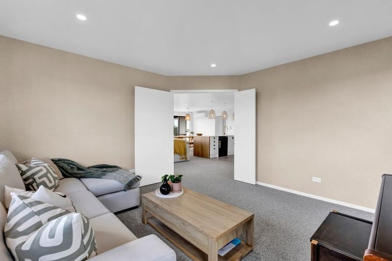 Photo of property in 62 Aratapu Street, Waitara, 4320