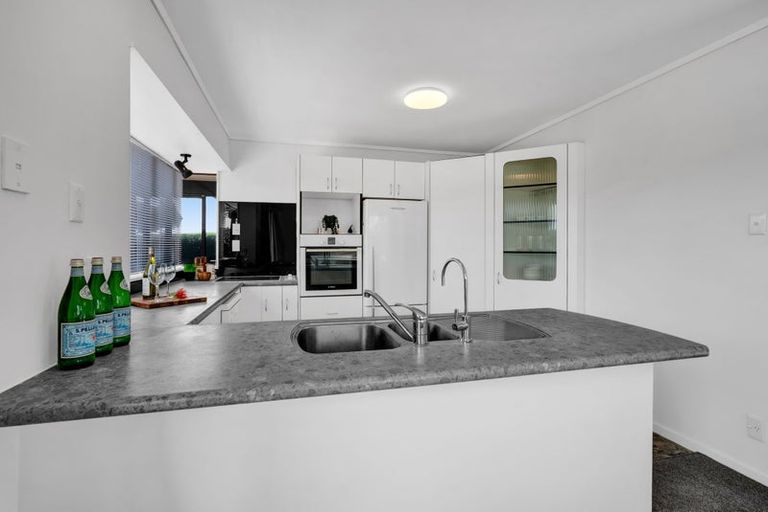 Photo of property in 6a Ropiha Street, Fitzroy, New Plymouth, 4312