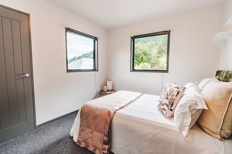 Photo of property in 235 Fernhill Road, Sunshine Bay, Queenstown, 9300