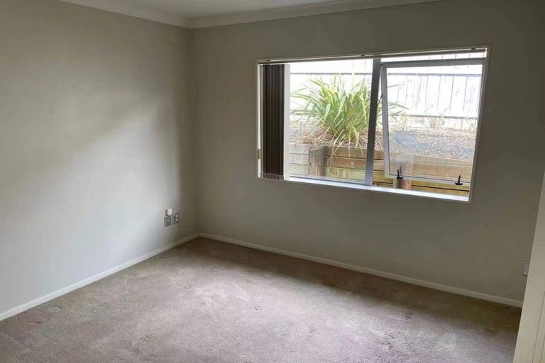 Photo of property in 18 Mural Place, Greenhithe, Auckland, 0632