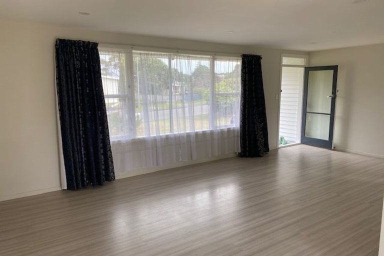 Photo of property in 11 Tarawa Street, Paekakariki, 5034