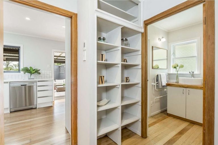 Photo of property in 63 Kervil Avenue, Te Atatu Peninsula, Auckland, 0610